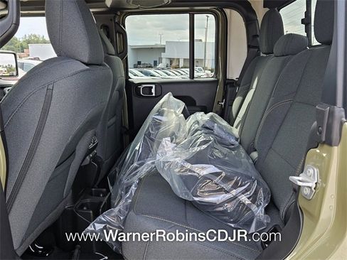 New 2025 Jeep Gladiator Sport image 6