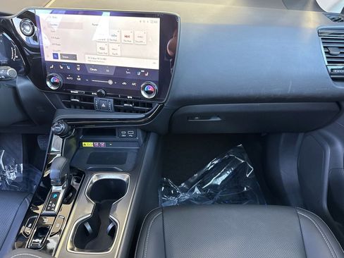 Used 2024 Lexus NX 250 FWD image 28