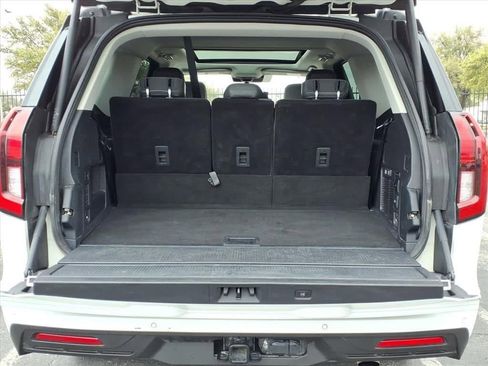 Used 2025 Ford Expedition Active image 12