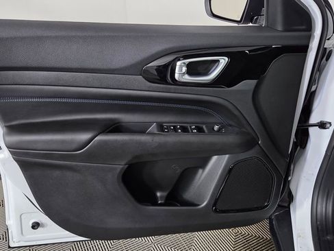 New 2026 Jeep Compass Limited image 13