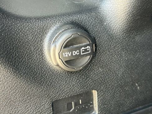 Used 2023 Jeep Wrangler Unlimited Rubicon w/ LED Lighting Group AWD/4WD image 13