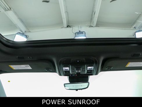 Used 2024 GMC Yukon Denali Ultimate AWD/4WD image 23