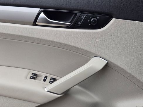 Used 2020 Volkswagen Passat 2.0T SE image 26