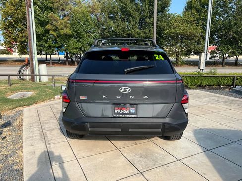 Used 2024 Hyundai Kona SEL FWD image 12