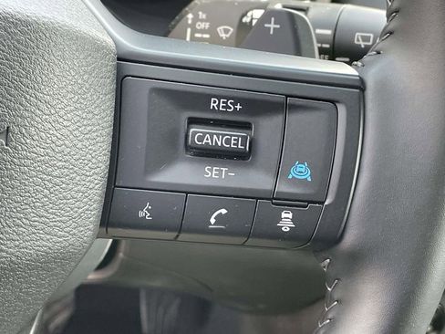 Used 2025 Nissan Rogue SV image 20