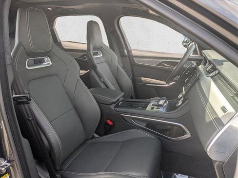 Used 2026 Jaguar F-PACE R-Dynamic S image 23