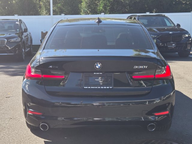 Certified 2022 BMW 330i xDrive Sedan w/ Premium Package AWD/4WD image 6