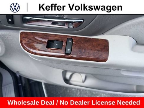 Used 2013 Chevrolet Suburban LT w/ Luxury Package AWD/4WD image 29