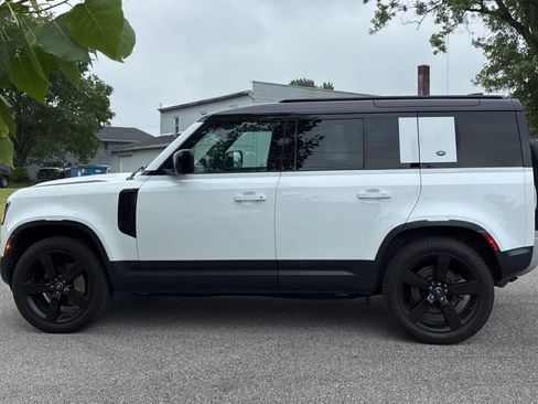 Used 2020 Land Rover Defender 110 SE AWD/4WD image 2