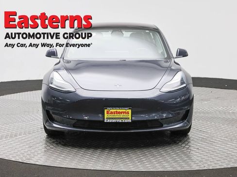 Used 2018 Tesla Model 3 Long Range RWD image 2