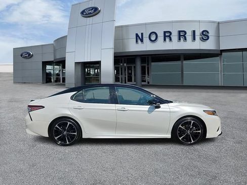 Used 2019 Toyota Camry XSE FWD image 5