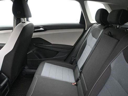 Certified 2025 Volkswagen Taos S AWD/4WD image 12
