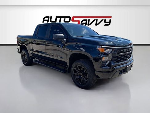 Used 2025 Chevrolet Silverado 1500 Custom Trail Boss w/ Dark Appearance Package image 1