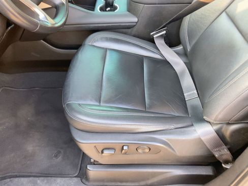 Used 2021 Chevrolet Tahoe Z71 image 12