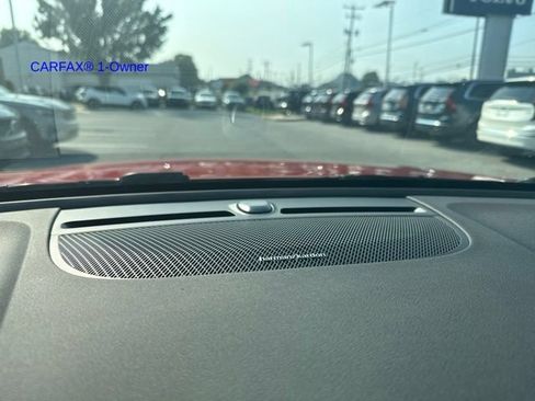 Used 2025 Volvo XC40 B5 Plus w/ Climate Package AWD/4WD image 19