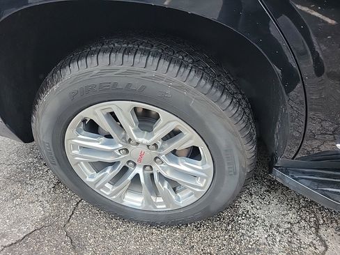 Used 2023 GMC Yukon SLT image 7