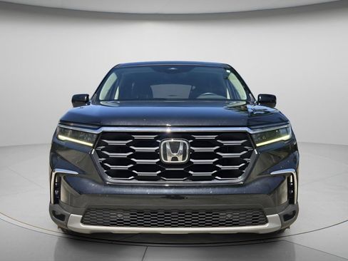Used 2025 Honda Pilot EX-L image 4