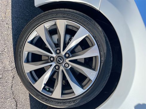 Used 2023 Nissan Maxima Platinum w/ Sport Mat Group image 33