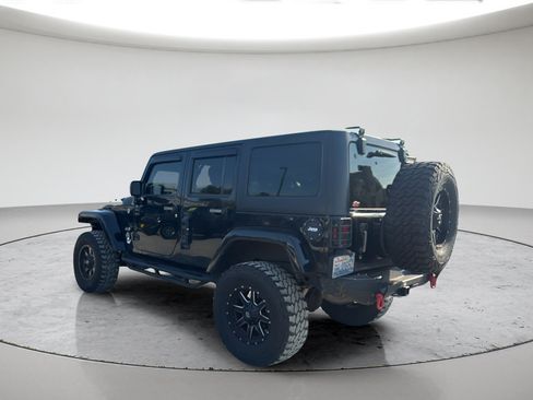 Used 2015 Jeep Wrangler Unlimited Sahara w/ Max Tow Package AWD/4WD image 8
