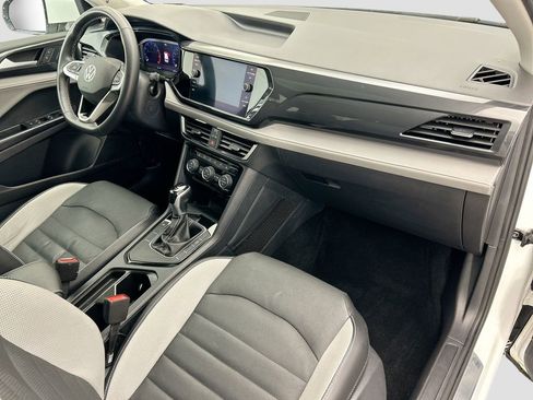 Used 2022 Volkswagen Taos SEL image 16