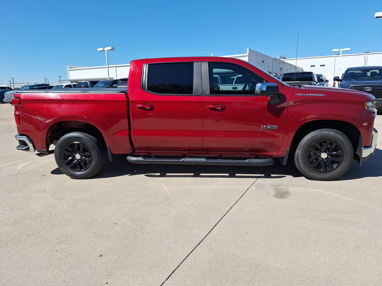 Used 2019 Chevrolet Silverado 1500 LT w/ Texas Edition RWD image 7