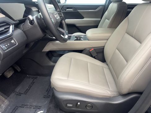 Used 2026 GMC Acadia Elevation w/ Elevation Premium Package FWD image 27