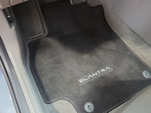 Used 2022 Hyundai Elantra Blue FWD image 23