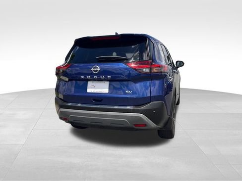 Used 2023 Nissan Rogue SV FWD image 5