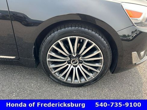 Used 2015 Kia Cadenza Premium w/ Technology Package FWD image 31