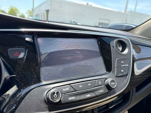 Used 2020 Buick Envision Essence AWD/4WD image 21