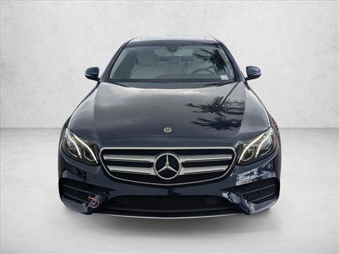 Used 2020 Mercedes-Benz E 350 Sedan image 2