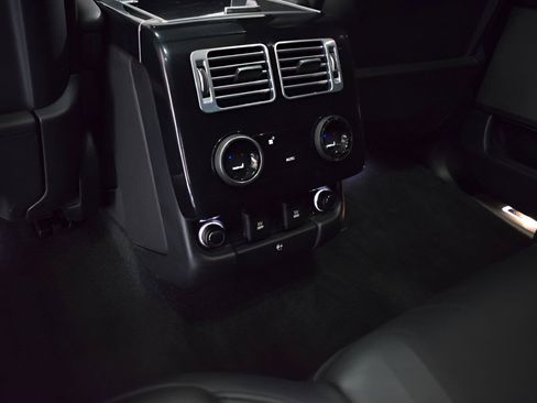 Used 2019 Land Rover Range Rover Long Wheelbase Supercharged AWD/4WD image 15