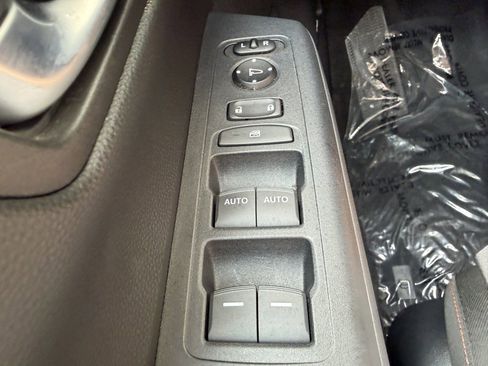 Used 2025 Honda CR-V Sport image 25