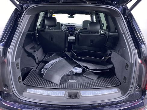 Used 2022 Cadillac XT6 Premium Luxury w/ Technology Package image 28