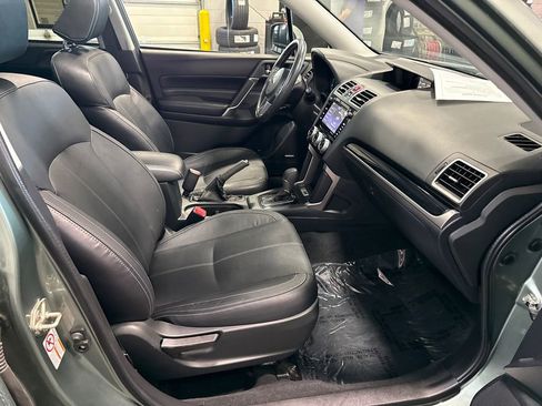 Used 2018 Subaru Forester 2.5i Touring w/ Popular Package #3B AWD/4WD image 16