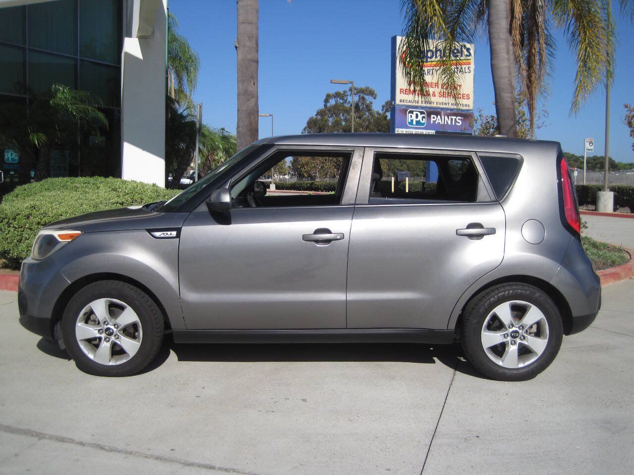 Used 2019 Kia Soul FWD image 3