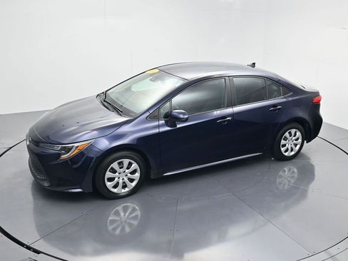 Used 2022 Toyota Corolla LE image 47
