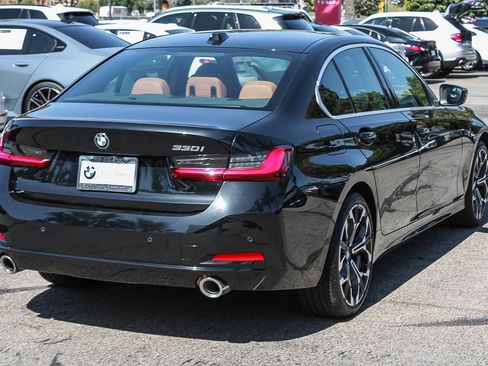 Used 2026 BMW 330i Sedan w/ Convenience Package RWD image 4
