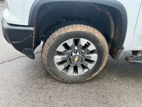 Certified 2024 Chevrolet Silverado 2500 Custom w/ Custom Convenience Package image 11