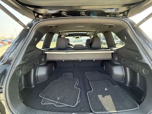 Used 2025 Subaru Forester Premium image 23