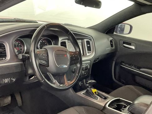 Used 2022 Dodge Charger SXT RWD image 11