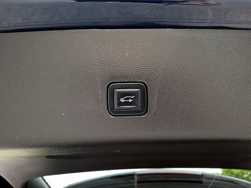 Used 2023 Chevrolet Traverse LT w/ LPO, Floor Liner Package AWD/4WD image 31