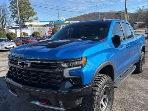 Used 2022 Chevrolet Silverado 1500 ZR2 w/ Technology Package image 2