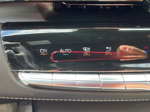 Used 2023 Cadillac Escalade V image 28