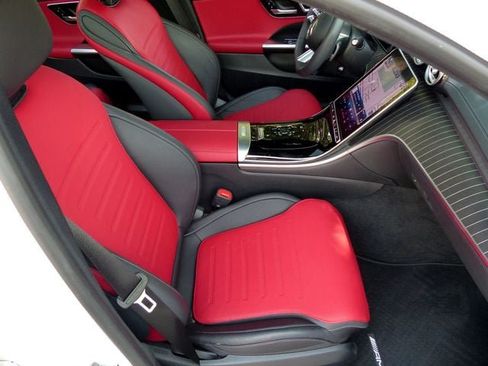 Used 2024 Mercedes-Benz C 300 Sedan image 15