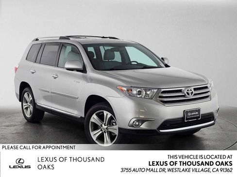 Used 2012 Toyota Highlander Limited w/ Tow Pkg FWD image 1