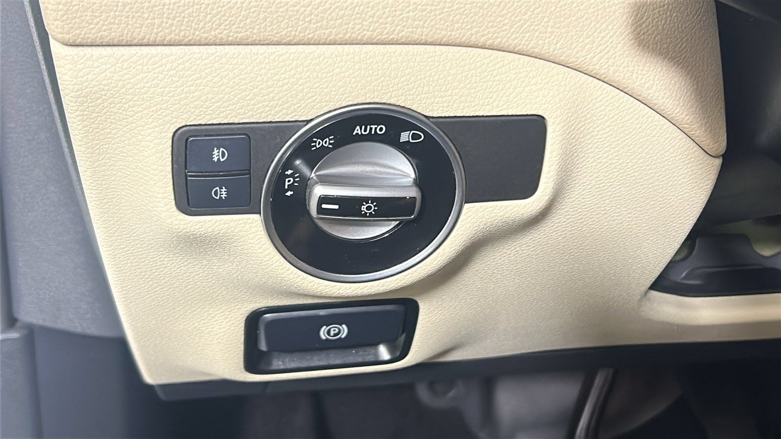 Used 2019 Mercedes-Benz GLA 250 4MATIC image 20