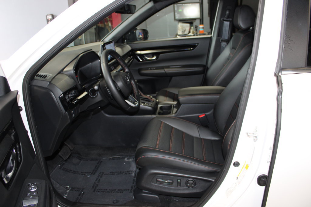 Used 2025 Honda CR-V Sport Touring image 8