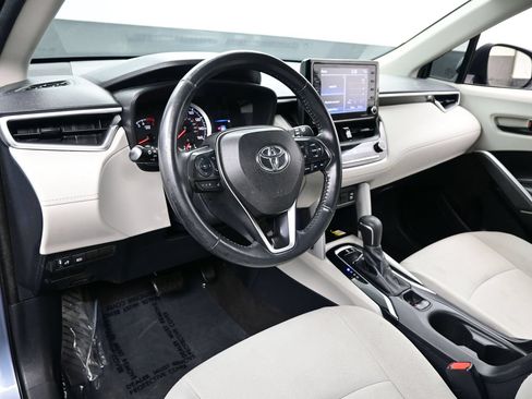 Used 2022 Toyota Corolla Cross LE FWD image 12