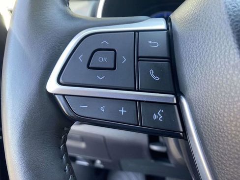 Used 2023 Toyota Highlander Platinum image 25